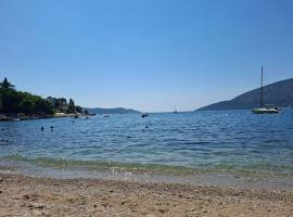 Top Topla, Herceg Novi, hotel in Topla