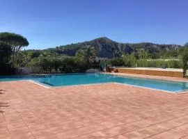 Bel appartement T3 avec jardin privatif et piscine commune