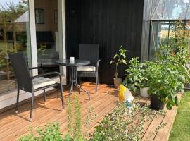 Cozy cabin in the countryside, hotel a Nykøbing Falster