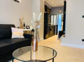 Bright and quiet studio in Paris