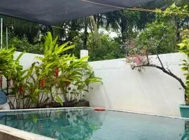 Thani's Garden Cabin