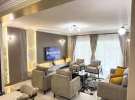 Luxury Lake View 2BR - Serene Abodes A02