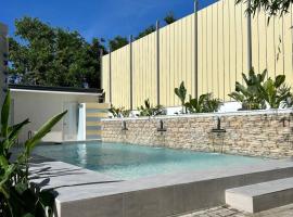 The San Juan House, hotel in san juan la union