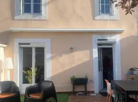 Maison complete proche circuit centre ville 8 a 10 personnes 4 chambres 2 salle de bain