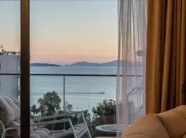 Royal Sea View Apartment