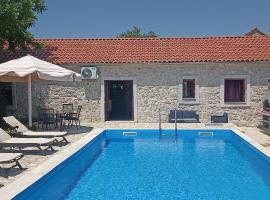 House Stone Curlew 2 โรงแรมในLišane Tinjske