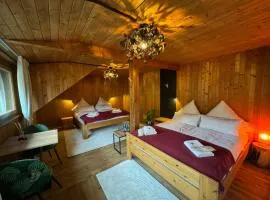 Almgasthaus Knöpflesbrunnen Vierbettzimmer 2