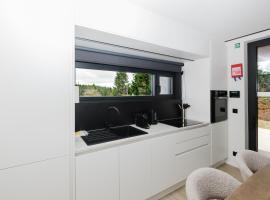 Nature Lake Village – Villa Greenly n°21 – 4 personnes avec jacuzzi, hotel di Bullange