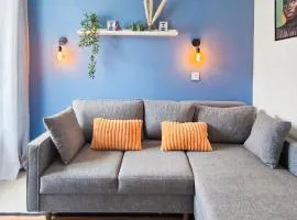 G0 Cozy, bright, warm