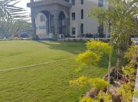 NAYAB by HIDE-IN INDIA