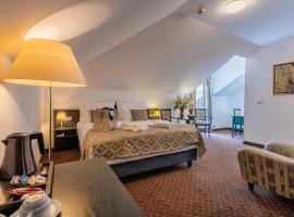 Darovanský Dvůr - Wellness & Golf Hotel, hotel en Břasy