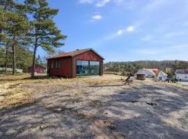 Seaside cottage on Tjärnö 50m from the ocean