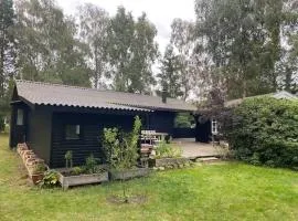 Bright & Spacious Family Home Steps from the Beach