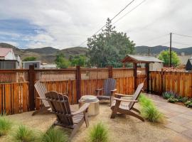 Prime Location • Fire Pit • Private, Landscaped Backyard, hotel v destinaci Salida
