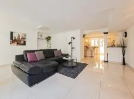 Spacious modern apartment in peacefull Las Coloradas, close to Papagayo Beaches