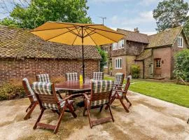 4 Bed in Dorking oc-83884