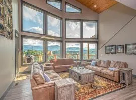 Viewtopia - Luxury Smoky Mountain Cabin in Gatlinburg | Views, Hot Tub, Firepit & Game Loft