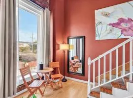 JoJo's Jewel on Front! Perfect location in the Heart of Downtown!