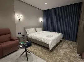 007s tara-JRE Jabal Al Lweibdeh with stunning view