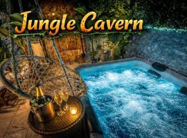 Jungle Caverne- spa privé, logement atypique, Hotel in Albertville