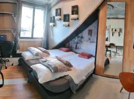 3 ch, 5 pers 1 bébé, cuisine équipée, cosy