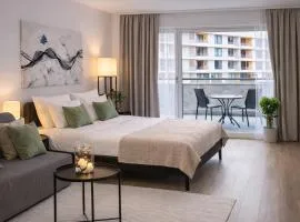 LUMO Terrace Studio with Private Parking near Coresi