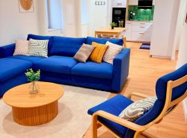 Viesnīca Le salon des voyageurs - Appartement au coeur du Centre Historique de Dole avec Terrasse pilsētā Dole