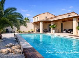 Bleu comme un jardin - Private swimming pool & Jacuzzi – hotel w mieście Les Mées
