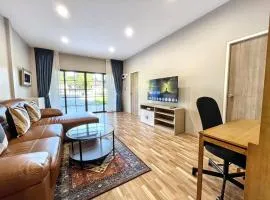 Private 2 Bedrooms Villa near waterfall in Khao Lak-Terrace Large Bubble Jacuzzi
