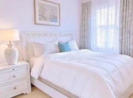 Spacious King Room in Villa with shared bath-Pool-SPA-Club-near Disney