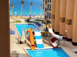 Juliana Beach Resort D304 Wifi 2-BDR, хотел в Хургада