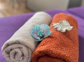 Sleep&Coffee&Go private room, hotell i Trier