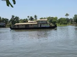 Alleppey Houseboats, Alleppey Boat House - Waves and Dales Alleppey Houseboat