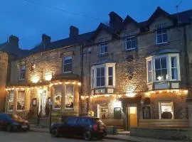 Crown & Crossed Swords