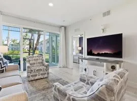 #216 - Luxury Remodeled -Sleep 6 -End Unit