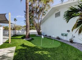 Indian Rocks Beach West Side Bungalow, מלון בקלירווטר ביץ'
