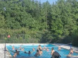 Camping 3 étoiles avec piscine - aux portes de la Dordogne