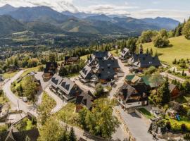 Salamandra Luxury Villas with Jacuzzi by BQQK, hotel i Kościelisko