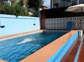 Apartamento para 2 con piscina, parrilla y garaje