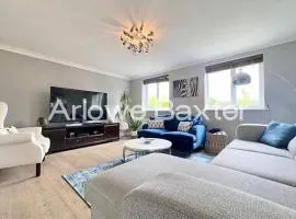 Stylish 4 Bedroom House in Chelmsford
