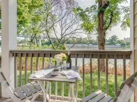Riverfront Retreat-Near Broadway, Pool, Park Free