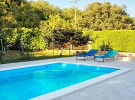 Beautiful Casa Ivana with pool in Pula
