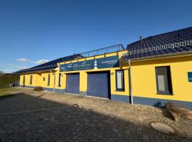 Ferienhaus Strandhaus Sonnenseite links, nur 100m vom Senftenberger See, hotel din Senftenberg