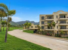 Seaview Garden Hotel & Residences, hotel v mestu Trinity