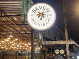 SEVEN Guesthouse, hotel a Thong Sala