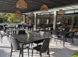 Pilar Suites by Viva: Pilar'da bir otel