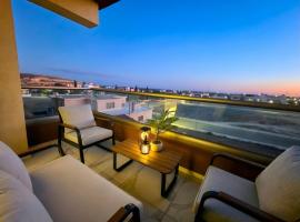 Maison Lazarus - Serene SeaView Luxe Apt Close to Larnaca & Ayia Napa, hotell i Pyla