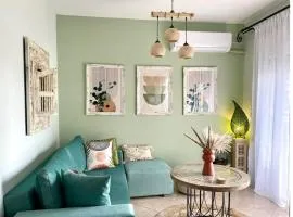 La vie est belle (Appartment with private parking)