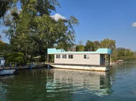 Large House Boat