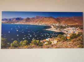 La'Azohia - Modern, Stylish Beach Apartment with Stunning sea views, Pools & Ultrafast Wi-Fi – hotel w mieście La Azohia